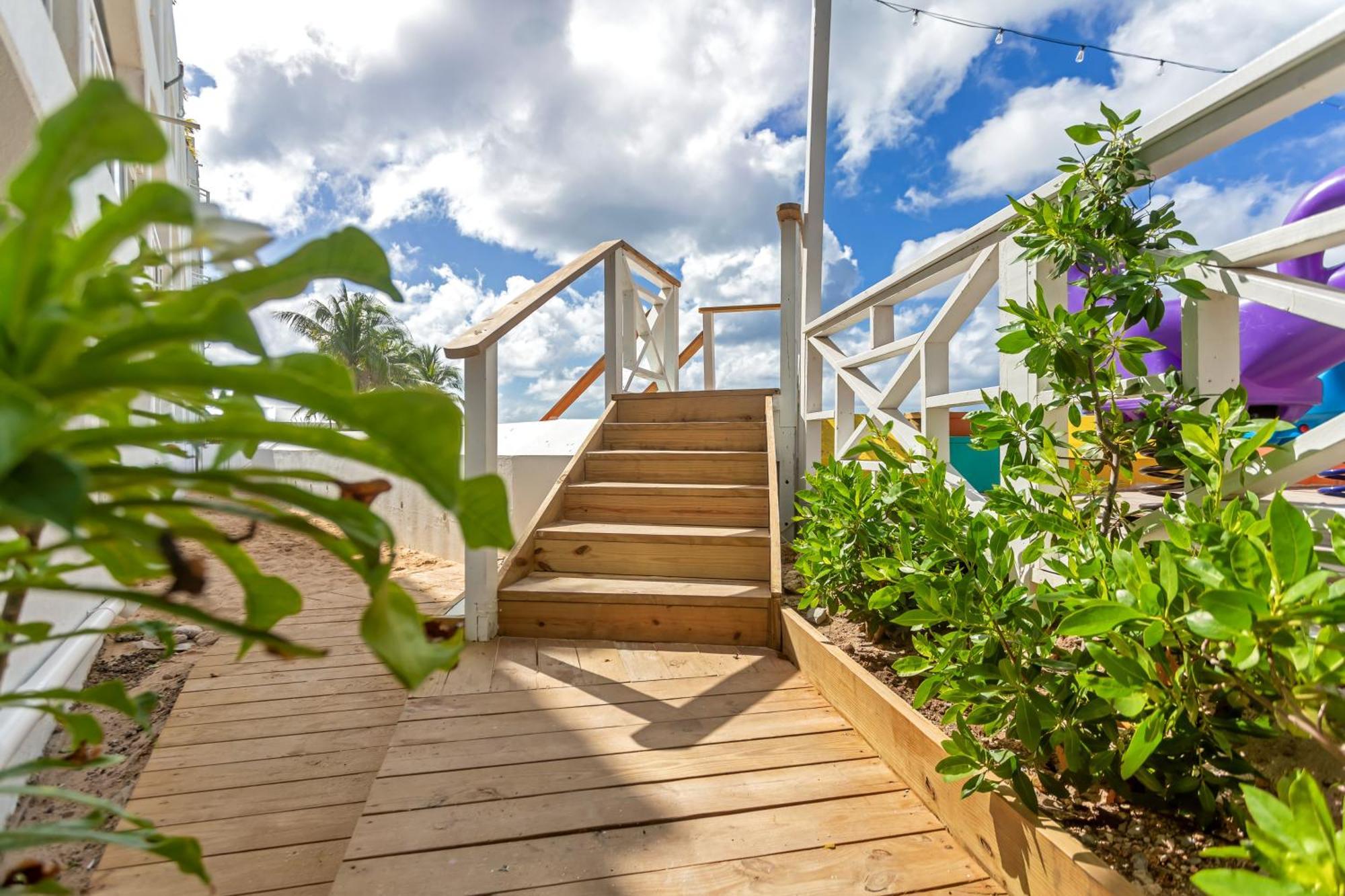Maho Beach House - Luxe 1 Bedroom - Ocean Hideaway Exterior photo